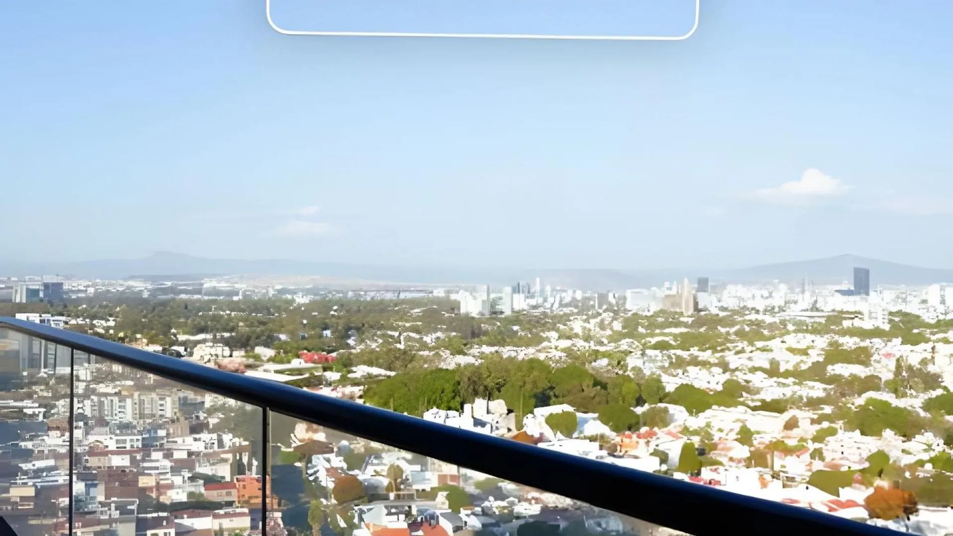 Urbania Vila Guadalajara 0*,