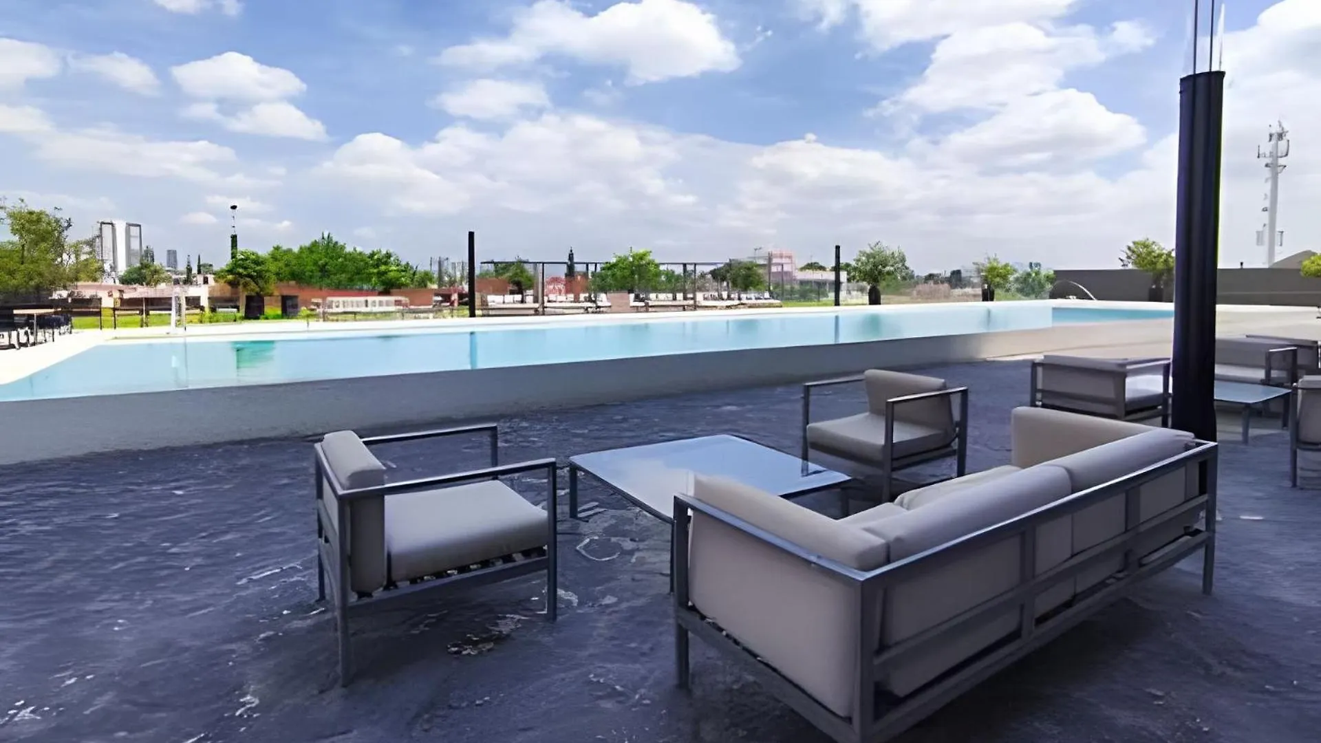 Urbania Vila Guadalajara Casa de Férias